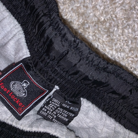 Foot Locker Black Nylon Track pants size XL - Picture 5 of 7